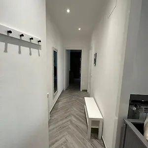 https://s-a-r-a-la-tecnologia-che-cercavi.hotelitalianriviera.com